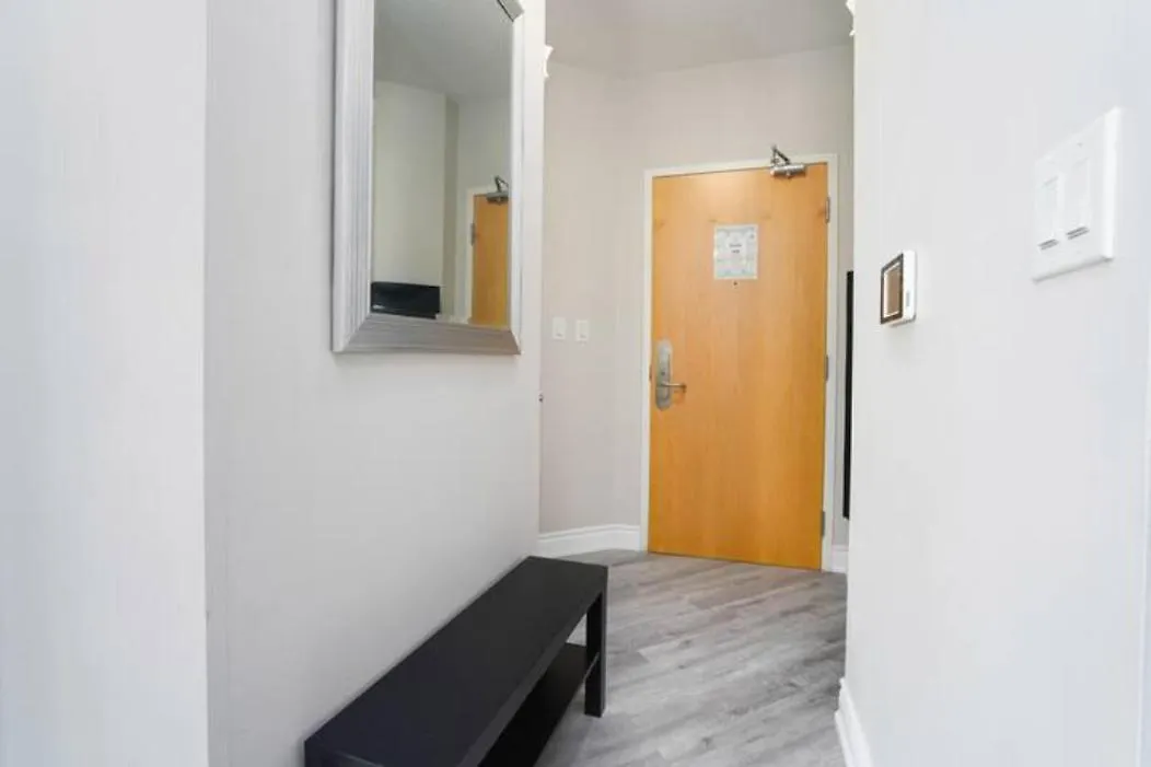 Simply Comfort Suites - One Plus Den Apartment With Scotiabank Arena View Toronto 0*,