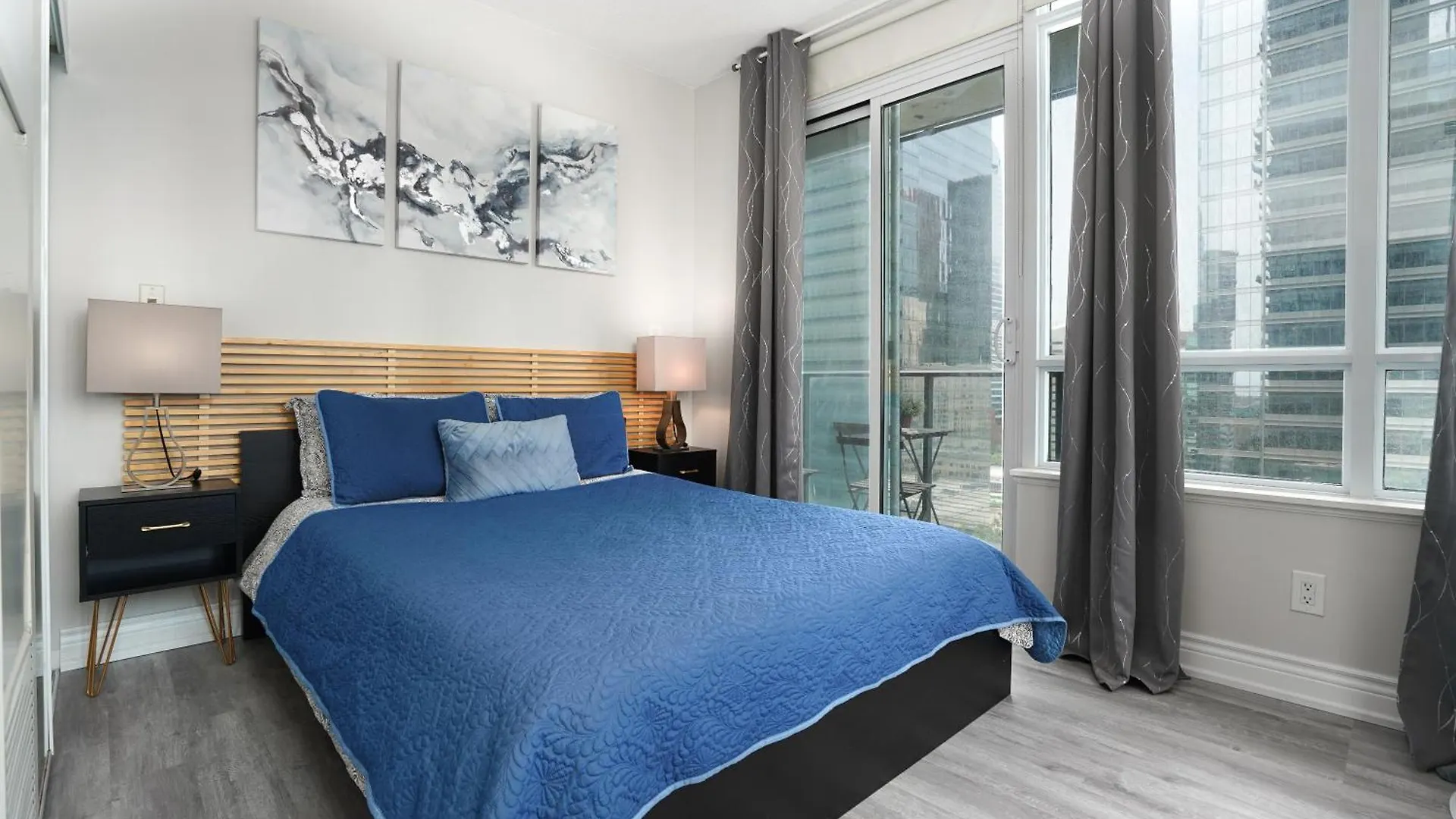 Simply Comfort Suites - One Plus Den Apartment With Scotiabank Arena View 토론토 캐나다